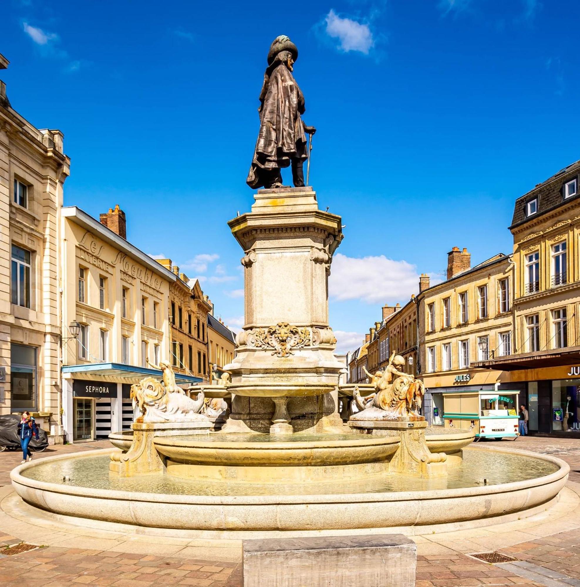 Le Petit Ardennais Charleville-Mézières Esterno foto